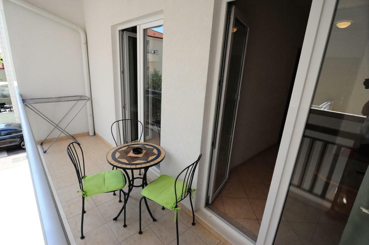 Apartments Knezevic Makarska Exterior foto