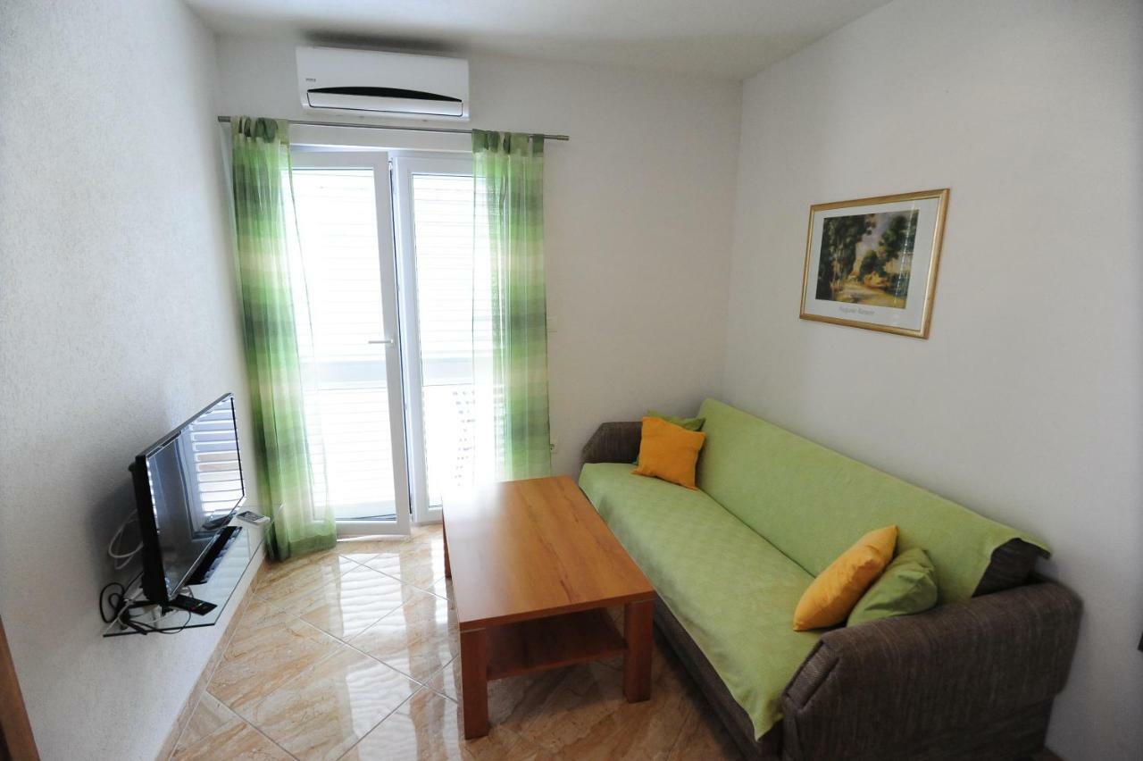 Apartments Knezevic Makarska Exterior foto