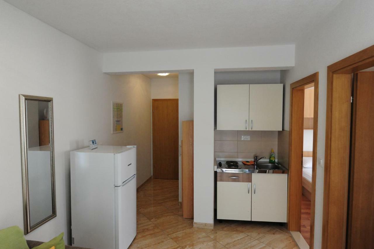 Apartments Knezevic Makarska Exterior foto