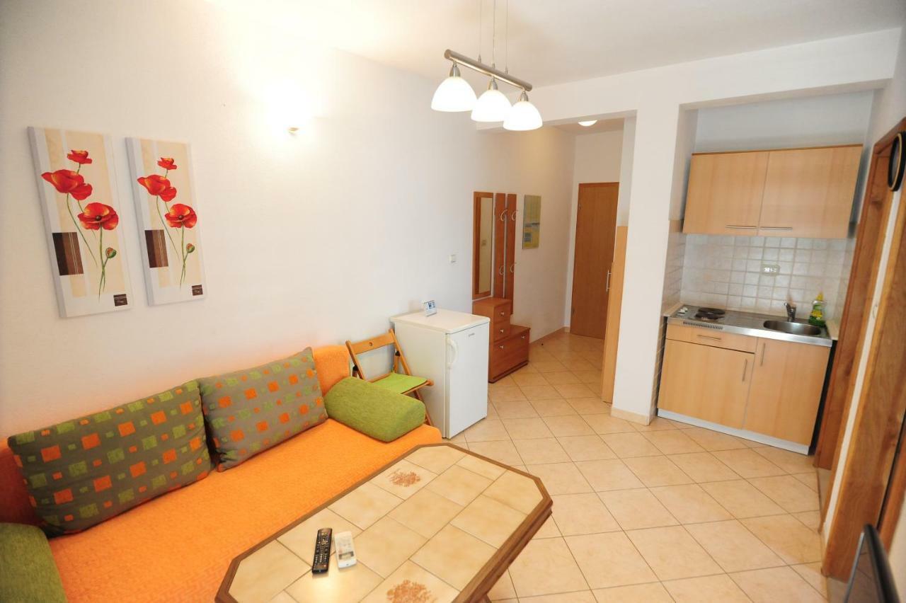 Apartments Knezevic Makarska Exterior foto