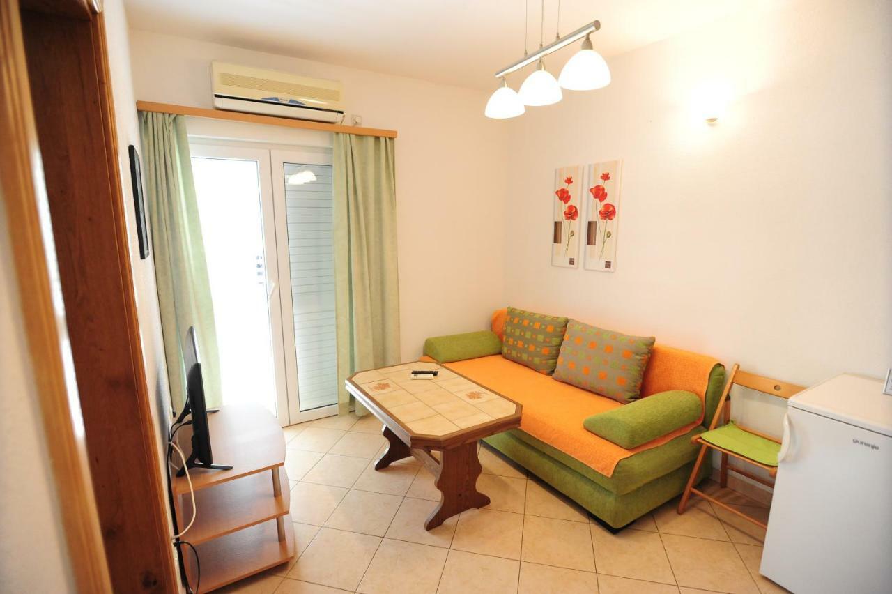 Apartments Knezevic Makarska Exterior foto
